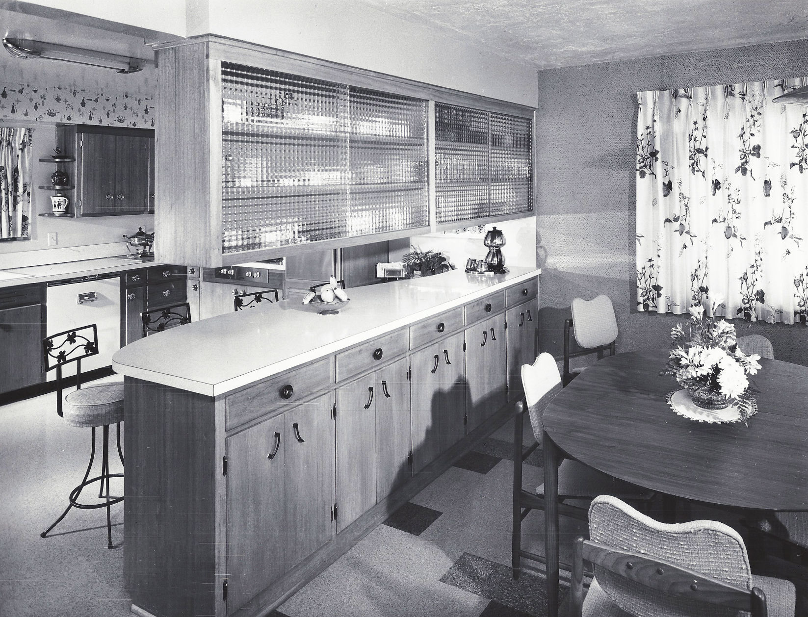 1962 Tucson home photos: Oriental art